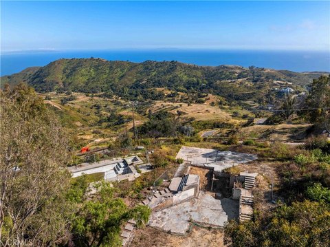 Land, Topanga, CA