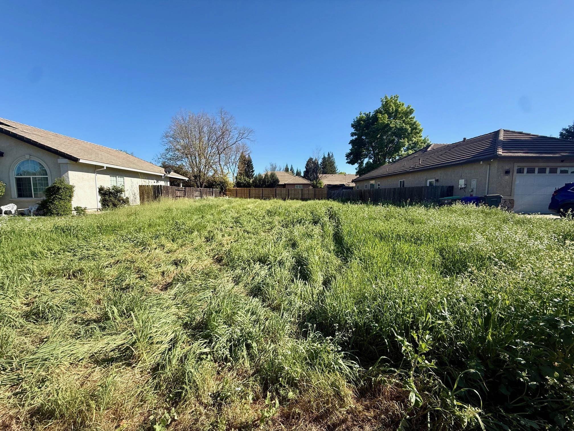 Vacant Lot in Gated Community