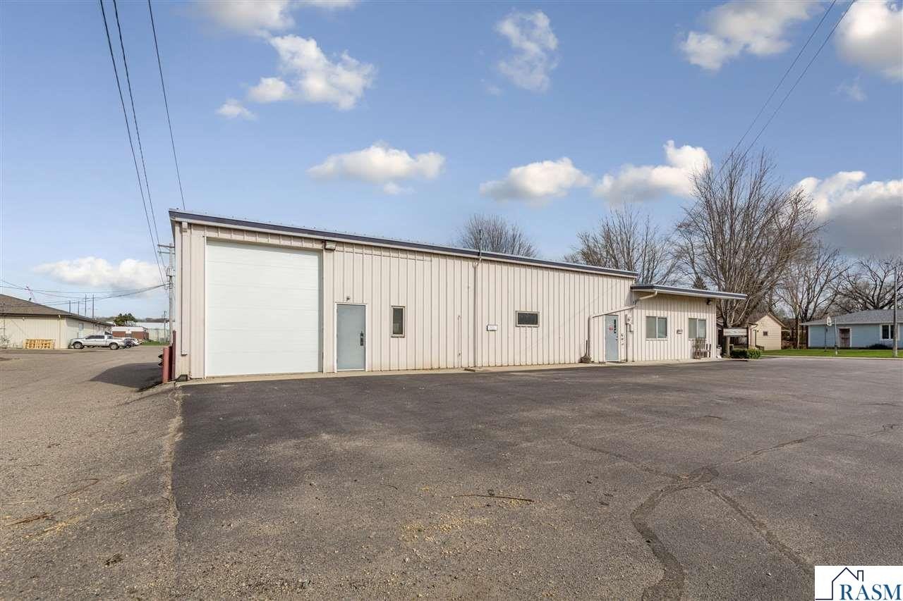 Remodeled Shop Space For Lease
