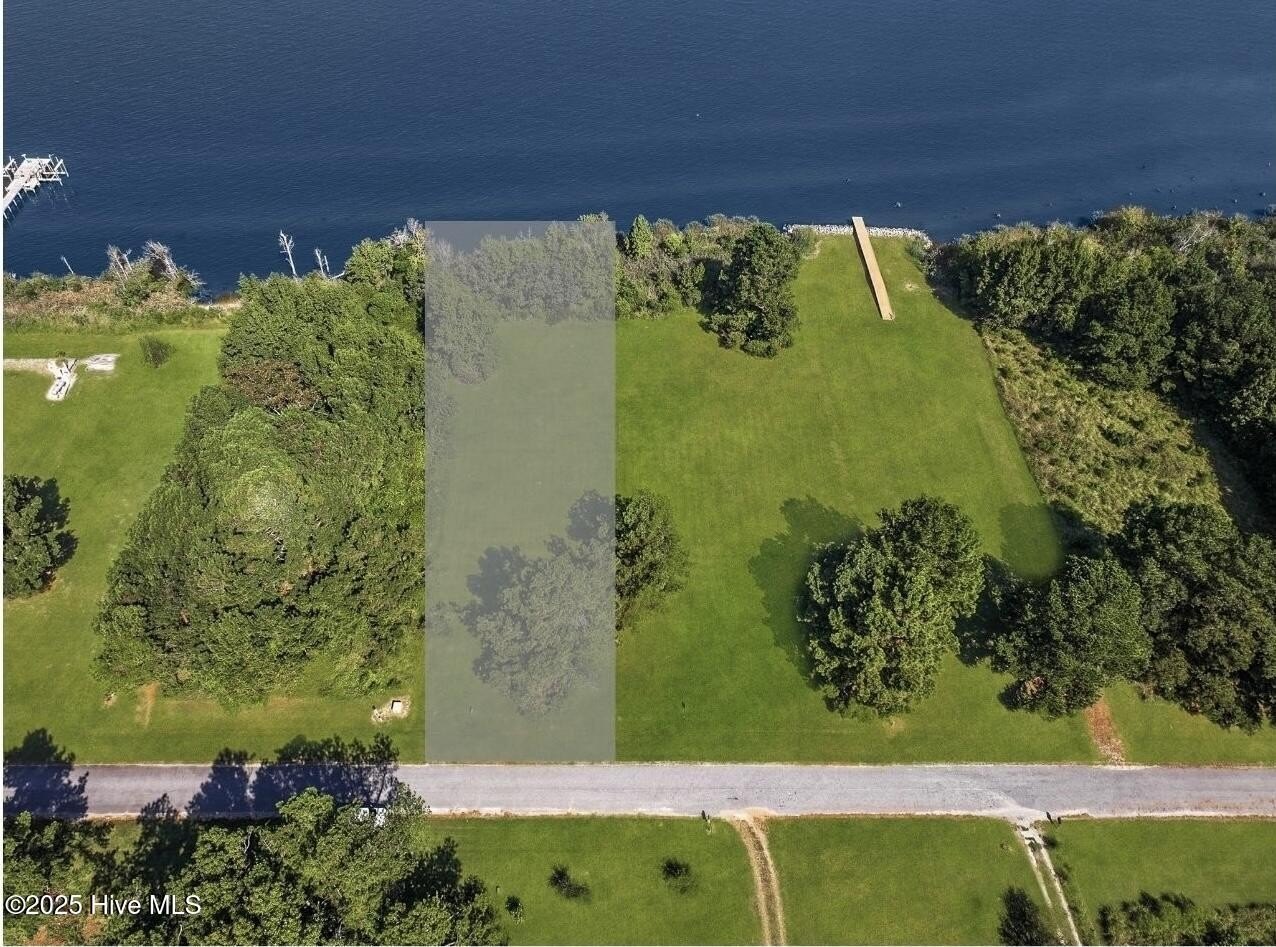 Sound-Front Lot in Columbia, NC