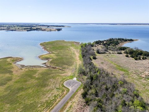 Texas Lakefront Estate Opportunity