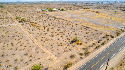 LAND - Tonopah, AZ