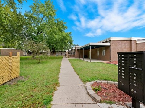 15-Unit Apartment Building