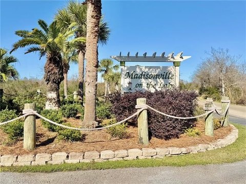 Waterfront Land Near Lake Pontchartrain