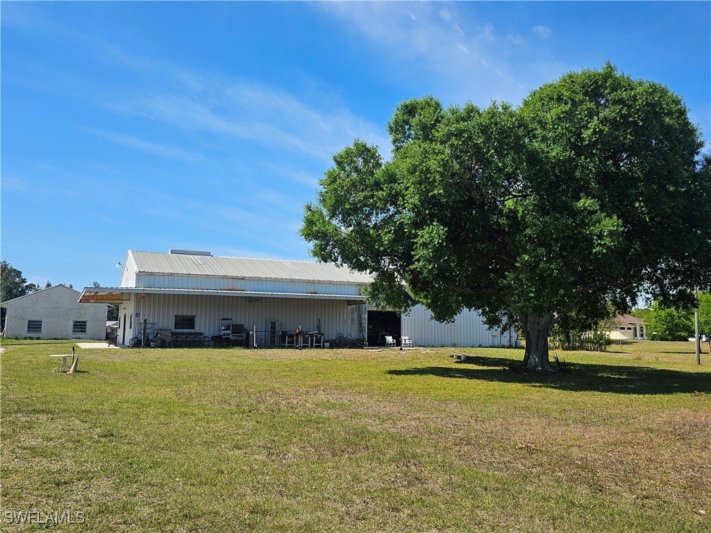 Fort Myers Commercial Warehouse Space