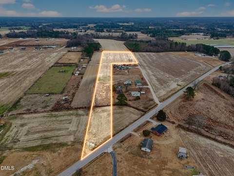 Spacious Land Tract in Dunn