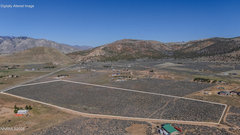 34 Acres in Red Rock