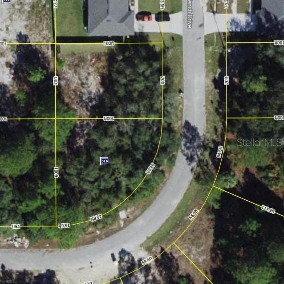 Residential Land in Poinciana, FL