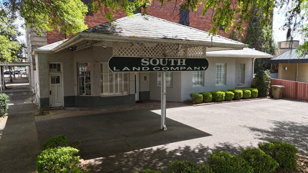 30 Lauderdale St, Selma, AL 36701