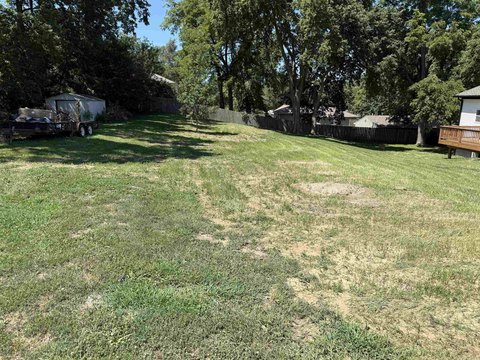 LAND - Sioux City, IA