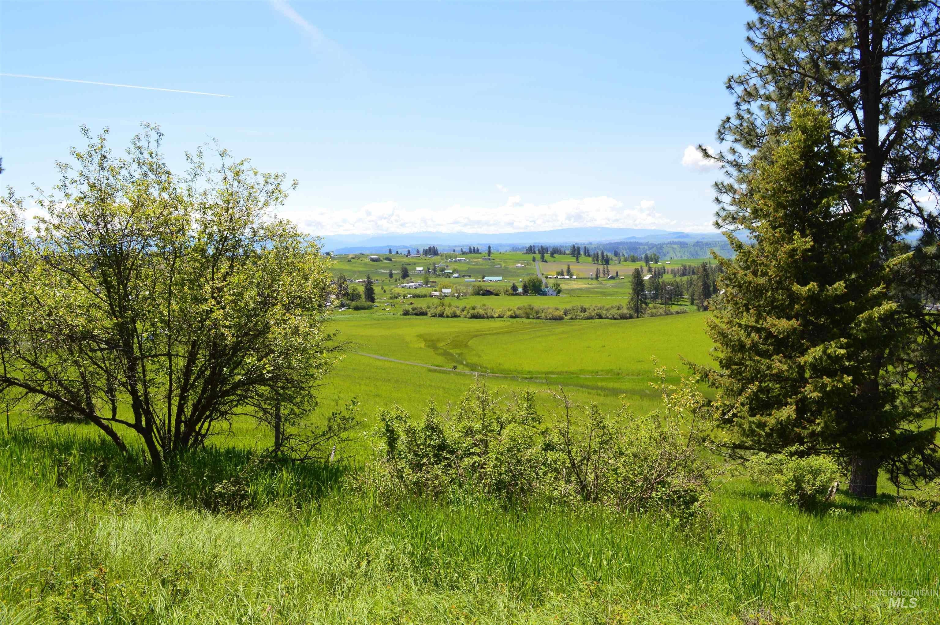 Secluded Land with Panoramic Views