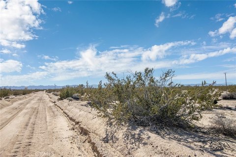 Desert Heights Land Near Joshua