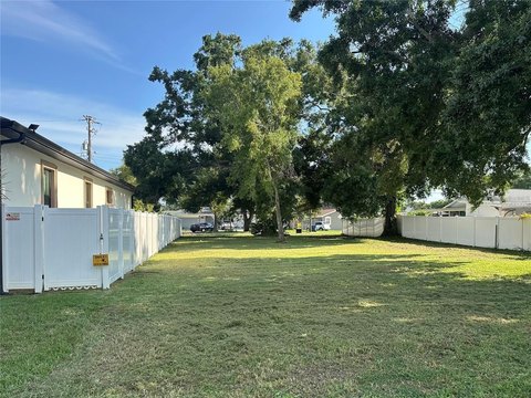 Land, TAMPA, FL