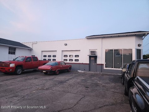 Established Garage in Prime Location