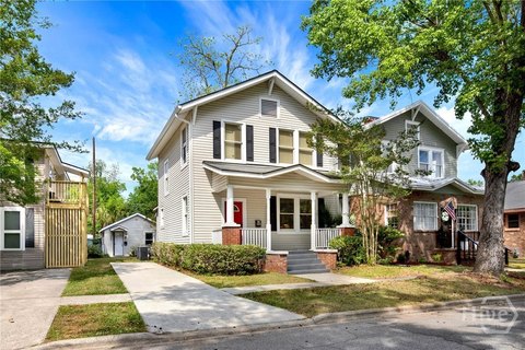 Renovated Savannah Home with Rental Cottage