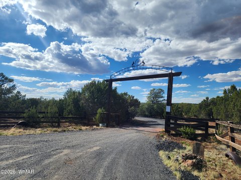 LAND - Vernon, AZ