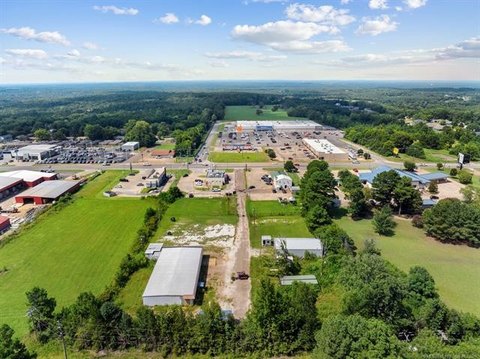 Idabel Mixed-Use Property For Sale