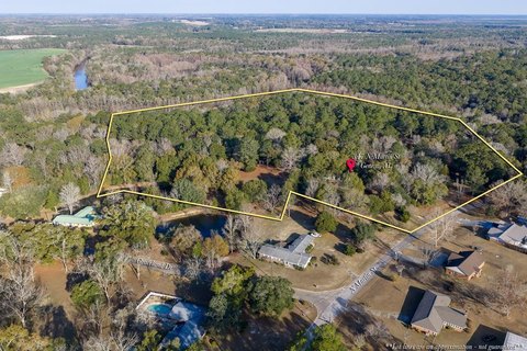 Recreational Land with Cabin Retreat