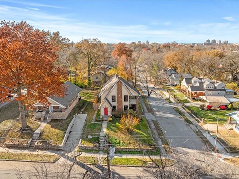 Multifamily Home in Kansas City