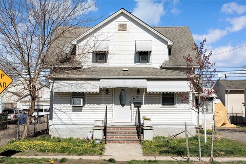 Renovated Home in Mineola, NY