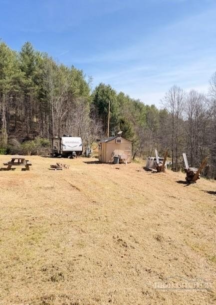 Wooded Mountain Getaway with Amenities