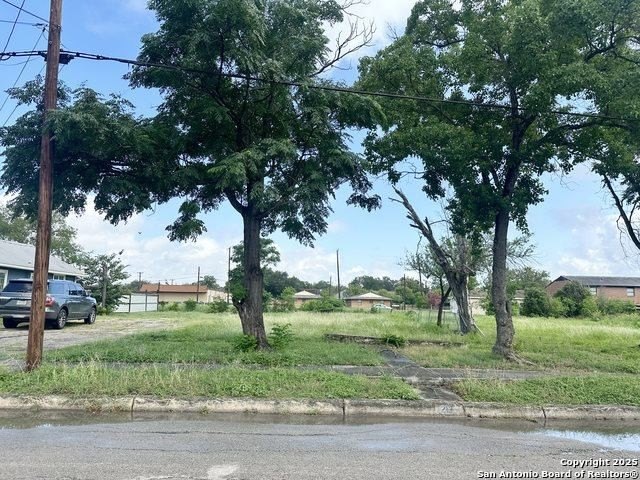 Land in Universal City, TX