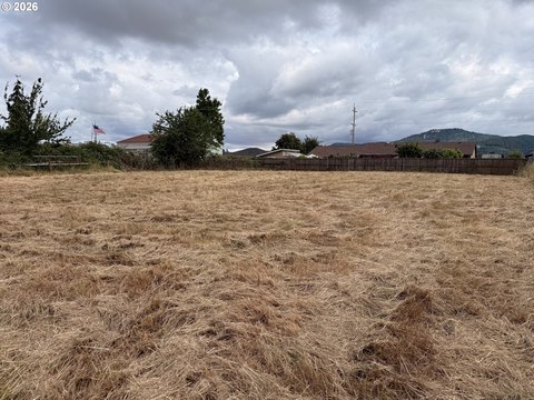 LAND - Springfield, OR