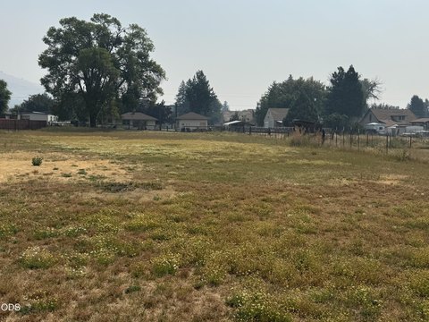 LAND - Klamath Falls, OR
