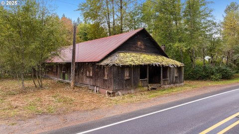 Historic Tum Tum Log Cabin