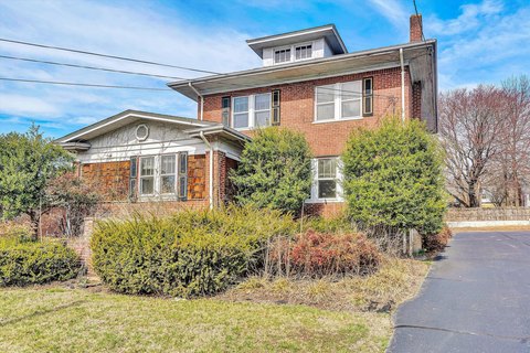 Vinton Office Space For Sale