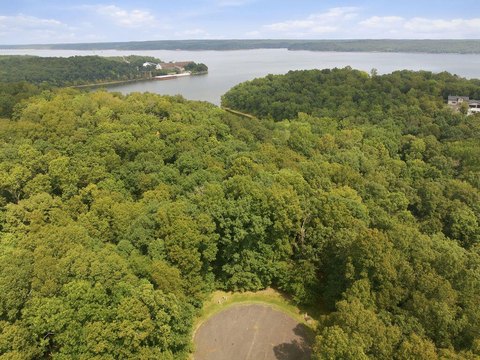 Land, Murray, KY