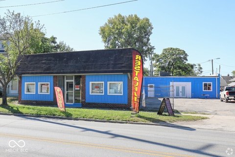 Multi-Building Income Property with Restaurant