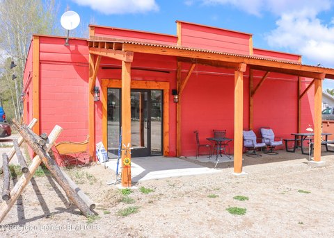 Updated Commercial Property in Pinedale