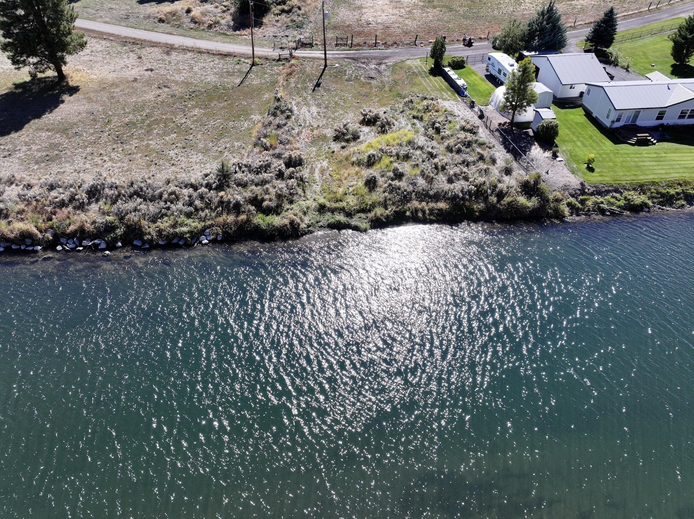 Riverside Residential Lot on Williamson River