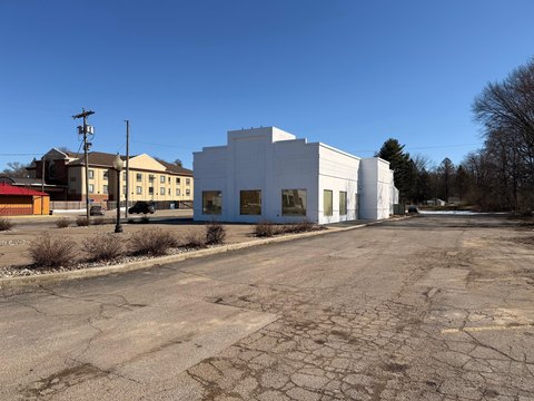 Retail Property on High-Traffic Corridor