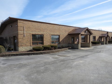 Commercial Unit in Morris, IL