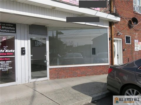 Updated Commercial Space on Burnet