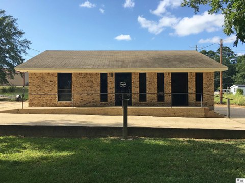 Zoned B-1 Brick Commercial Building