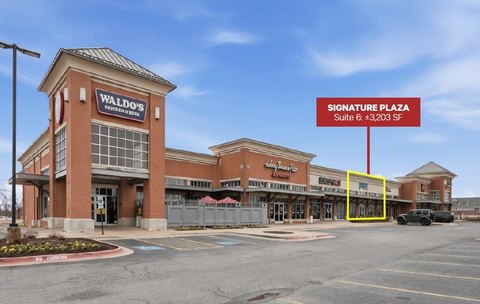 Retail Space in Signature Plaza