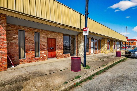 Multi-Storefront Retail Building