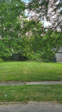 LAND - Cleveland Heights, OH