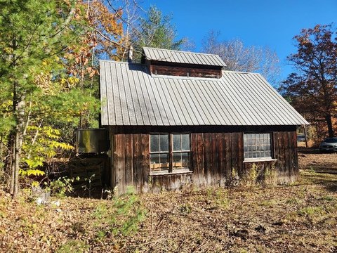 Land, Claremont, NH