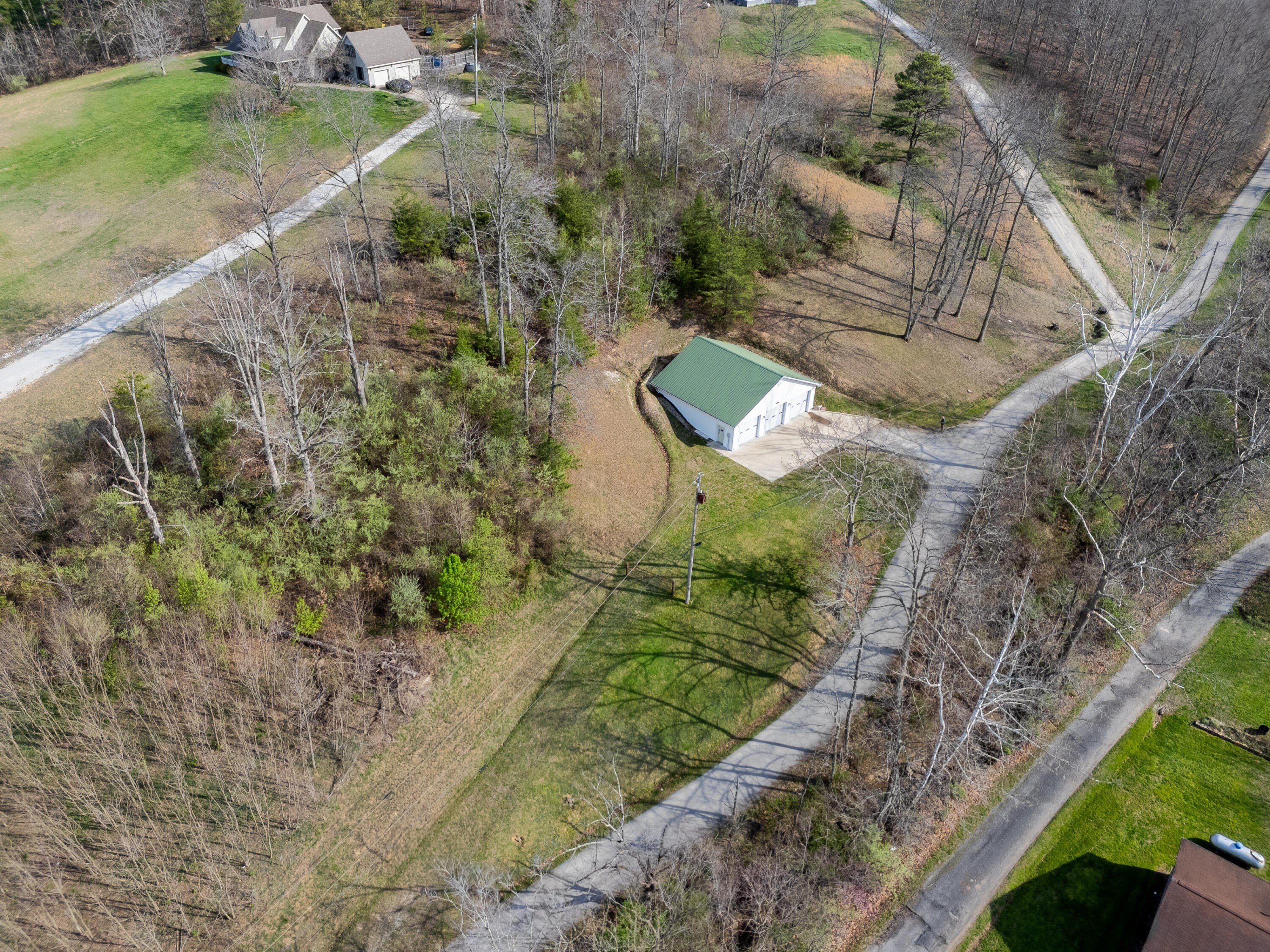 Land with Garage Near I-64