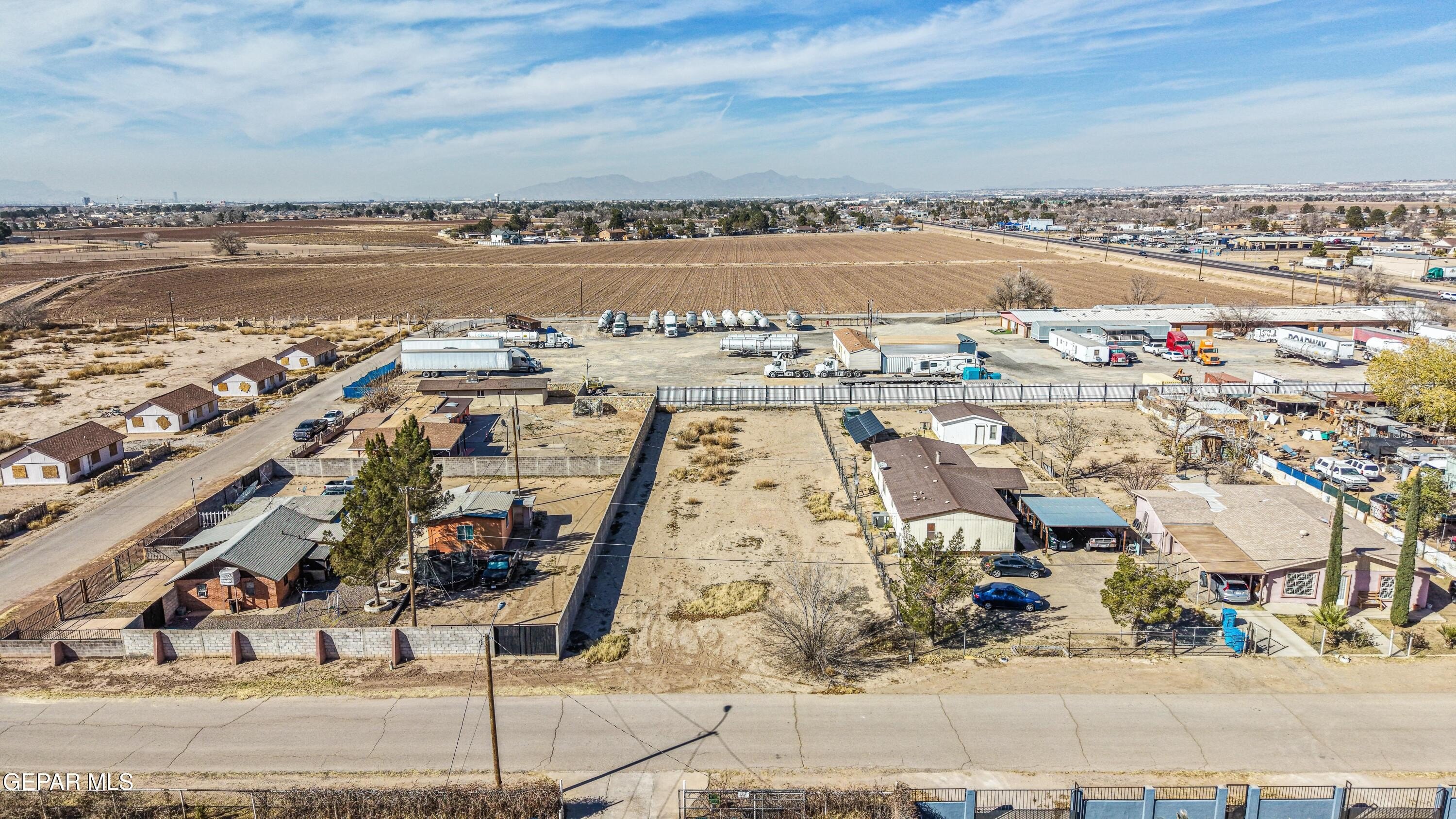 Residential Land in Socorro, TX
