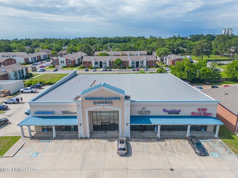 Prime Commercial Space Available