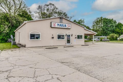 Battle Creek Retail Building For Sale