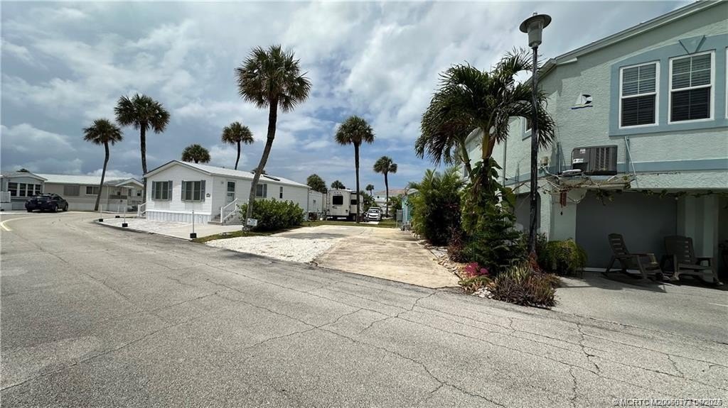 Land Near Jensen Beach Ocean