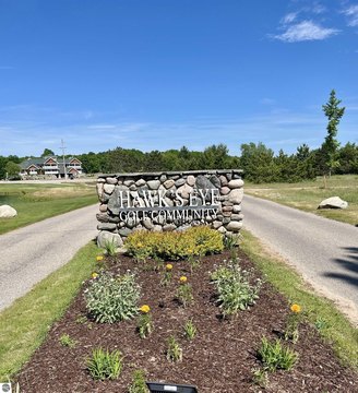 LAND - BELLAIRE, MI
