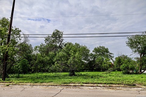LAND - San Antonio, TX