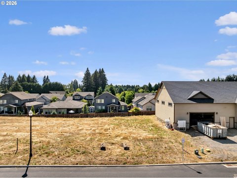 LAND - Vancouver, WA